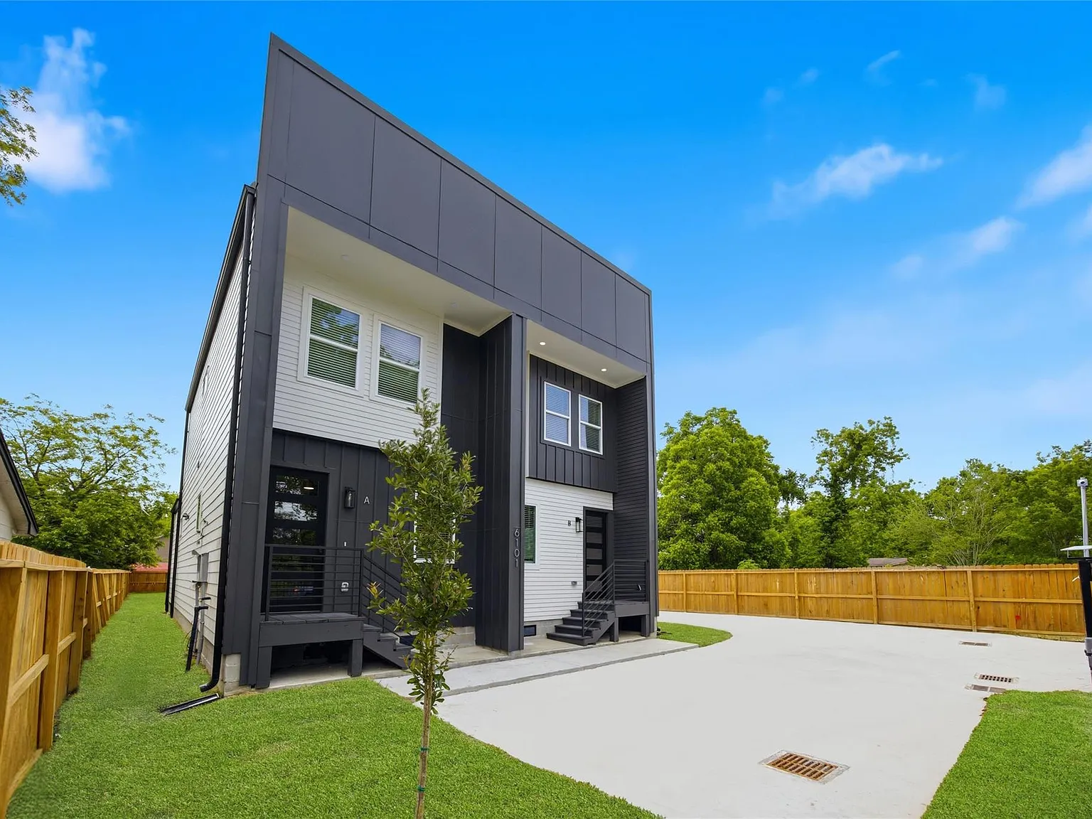 3 bed, 2.5 bath, 1266 sqft, $1,850 — Photo 2
