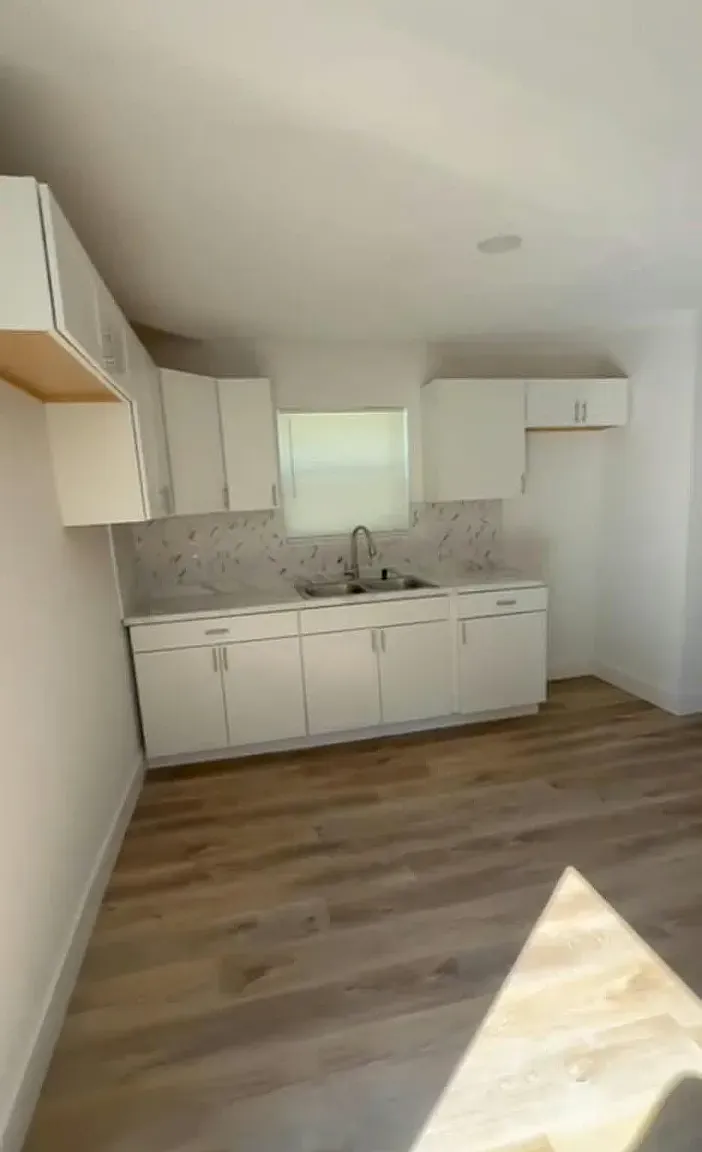 2 bed, 1007 sqft, $1,000 — Photo 3