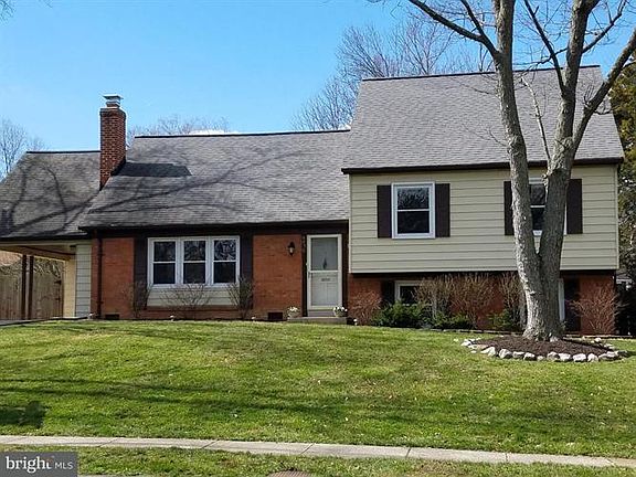 2nd image of 8030 Candlewood Dr