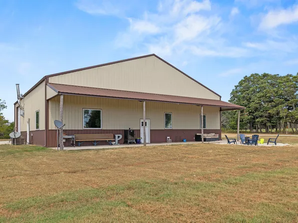 623 E 427th Road, Bolivar, MO 65613