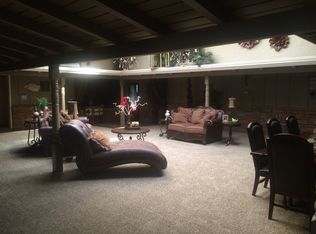 714 W Lee St, Dimmitt, TX 79027