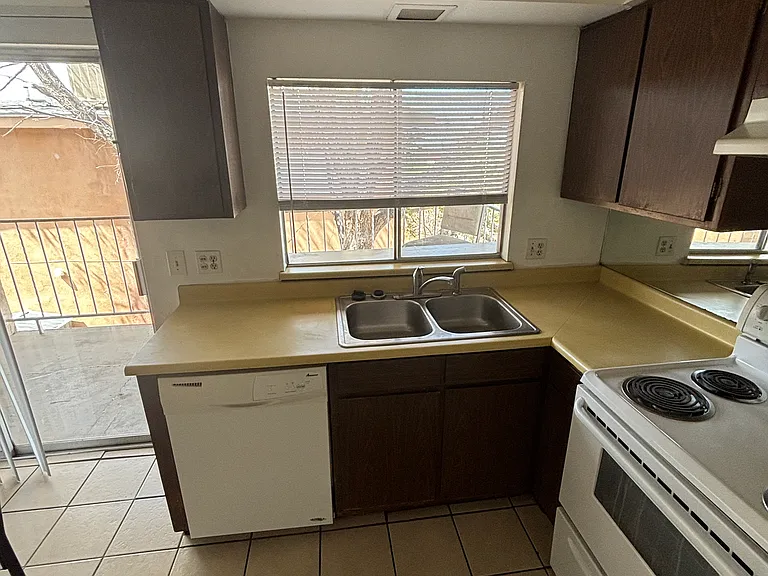 11009 Towner Ave NE #D — Photo 10
