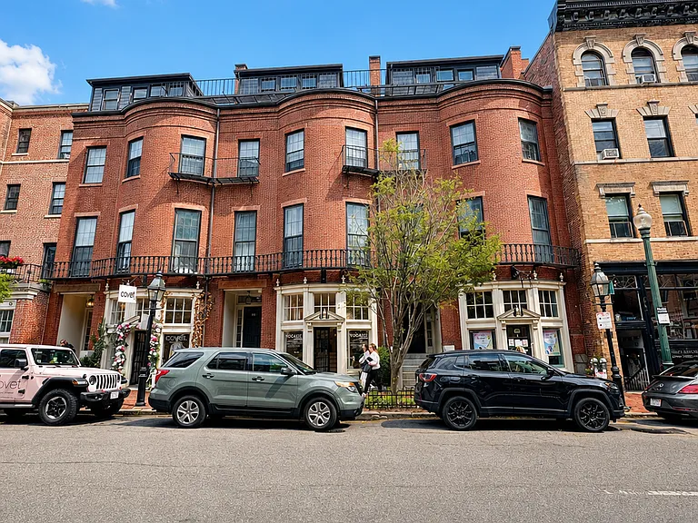 105 Charles St #5 — Photo 4