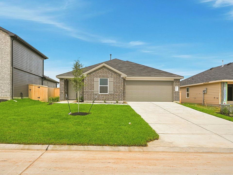 1st image of 40534 Clover Willow Dr