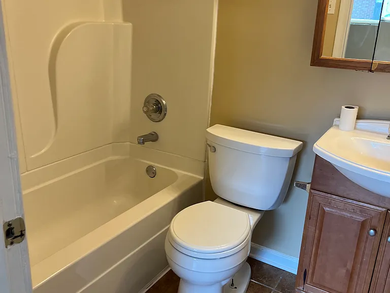 7619 Downman Rd — Photo 14