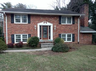 902 Merrill Dr, Greensboro, NC 27410