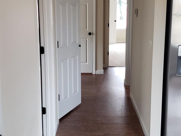 manchester-new-hampshire-448637905 picture