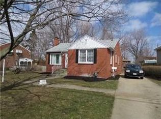 4945 Clifton Pkwy, Hamburg, NY 14075