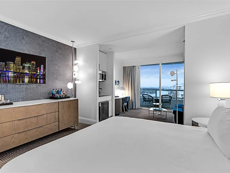 4401 Collins Ave #1609 — Photo 9