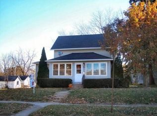 103 N 9th St, Marshalltown, IA 50158
