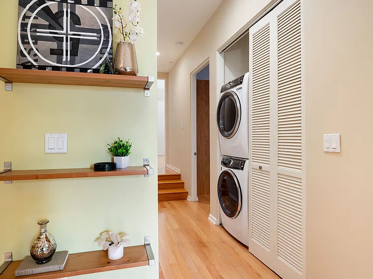 12411 Pacific Ave #101 — Photo 21