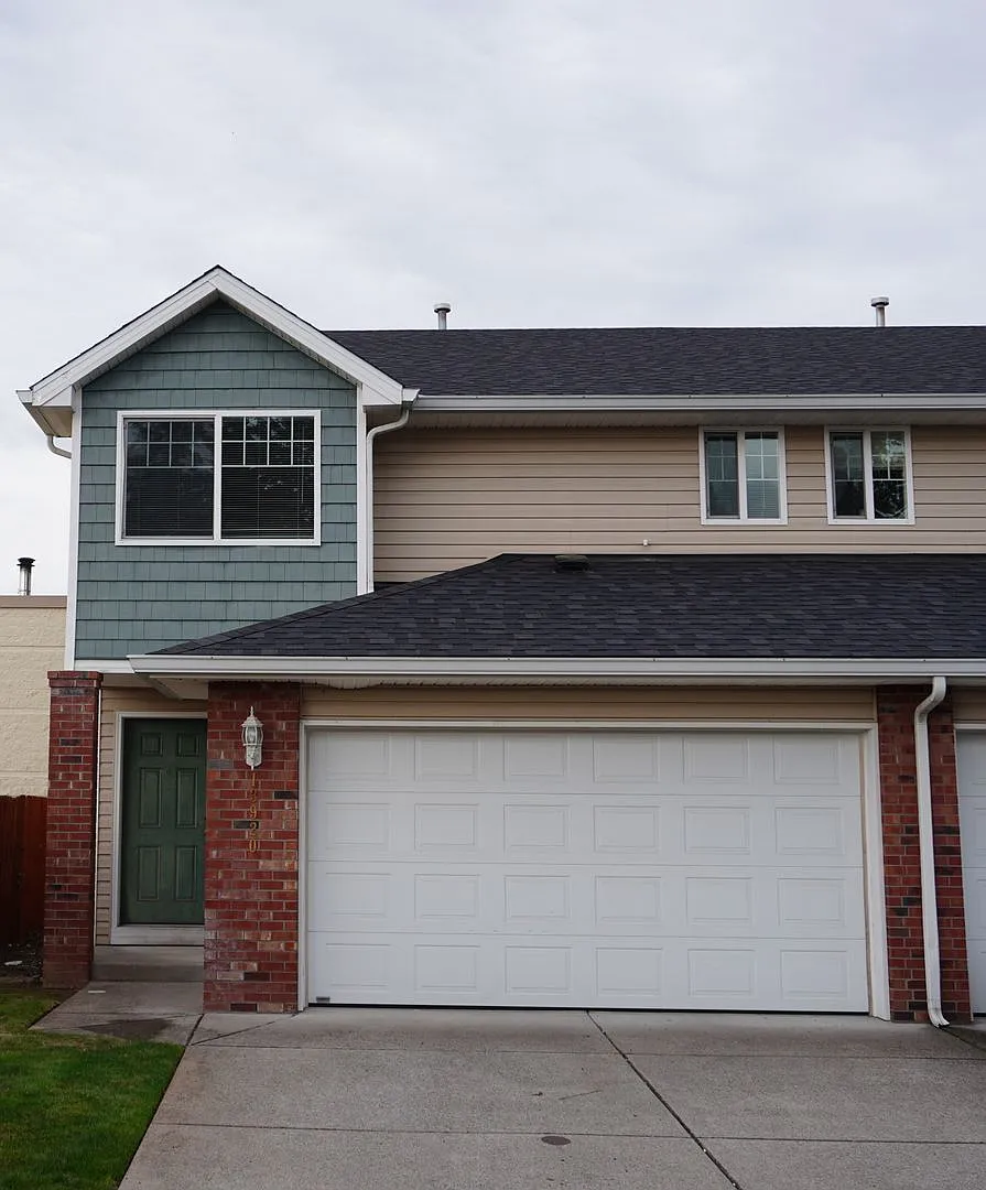 Move-In Special - Spacious Salmon Creek Townhome For Lease - 13920 Ne 7th Ct. — Photo 1