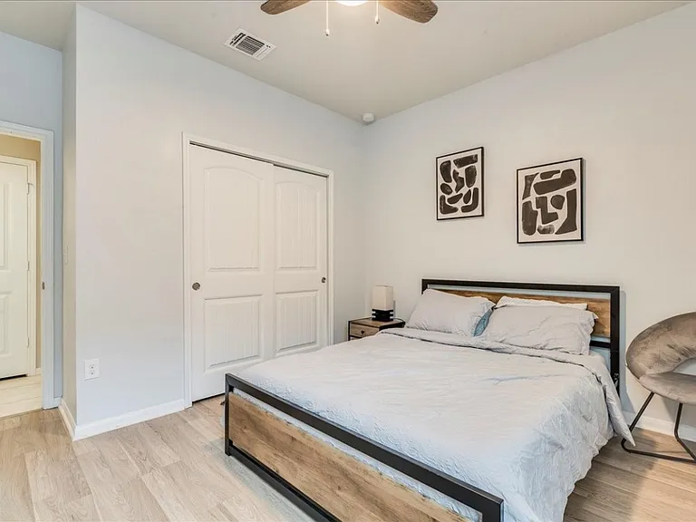 9806 Baden Ln #9806 — Photo 5