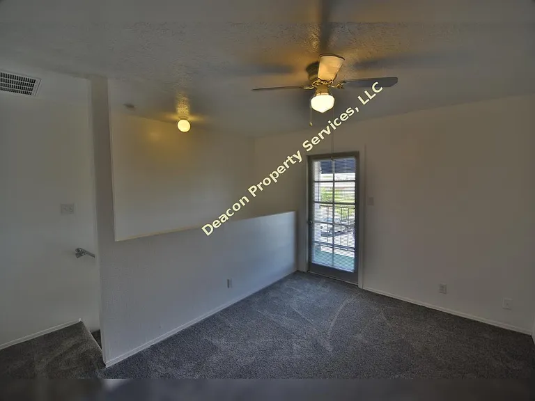 Morris Townhomes — Photo 11