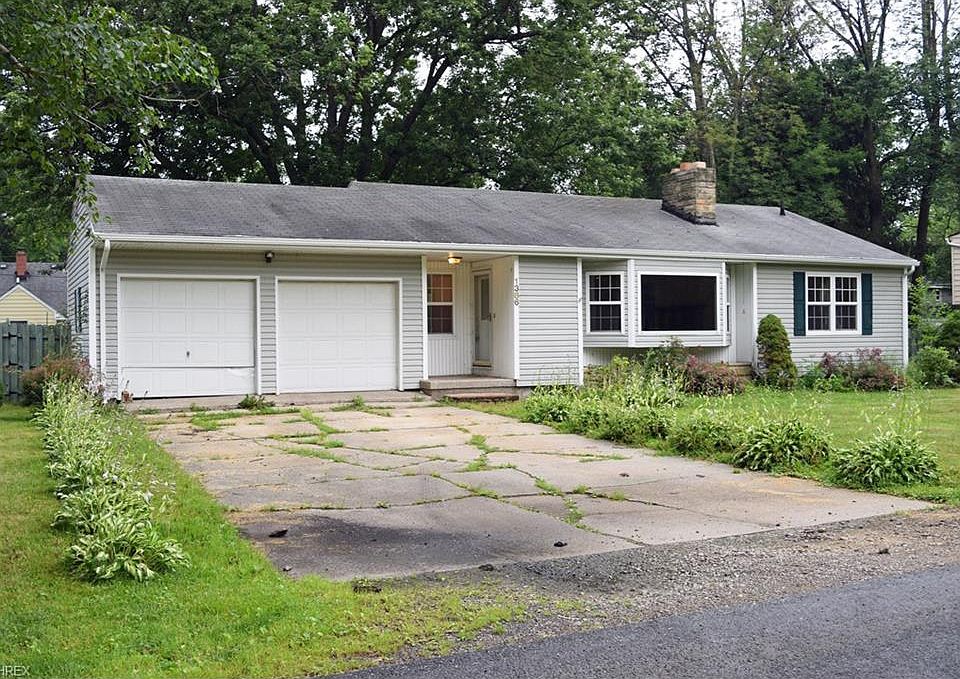1st image of 1386 Oxford Dr