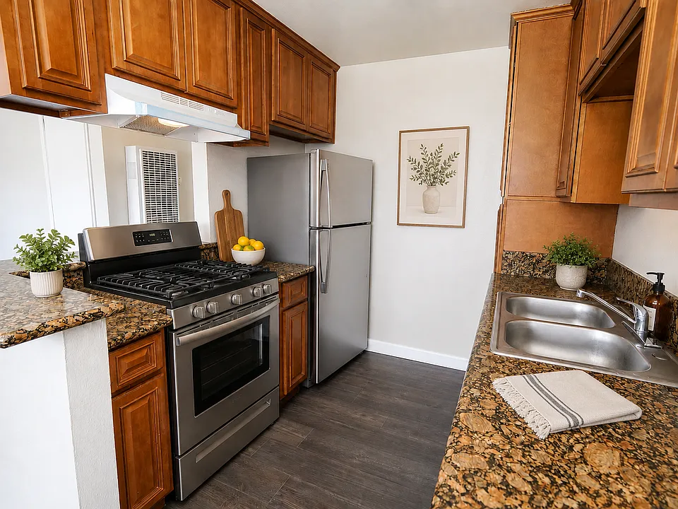 331 Amber Ct #9
