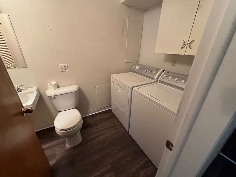 212 Huron St — Photo 9