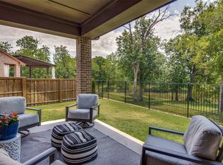 676 Whicker Ln, Irving, TX 75039