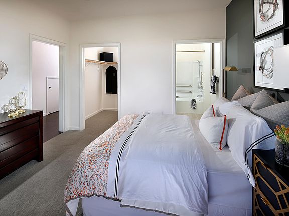 Downstairs Bedroom with Full Bathroom