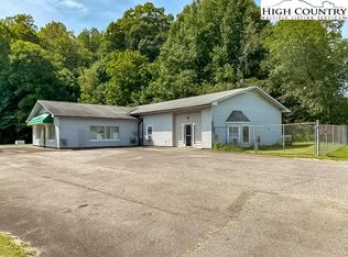 123 Buck Mountain Cir, West Jefferson, NC 28694