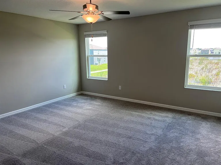 580 Royal Empress Dr — Photo 8