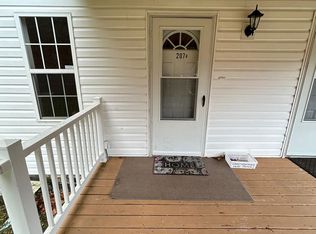 207 Flaugherty Run Rd #B, Coraopolis, PA 15108