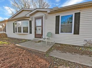 225 Pleasant Lee Dr, Newark, OH 43056
