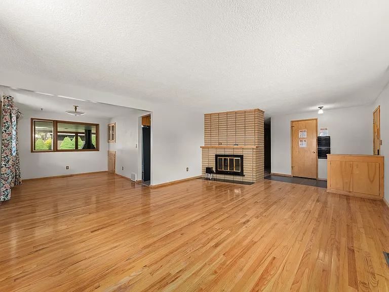 6532 N Drumheller St #2 — Photo 9