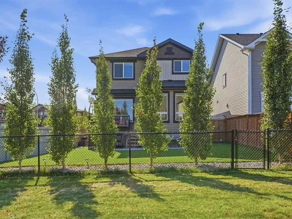 108 E Hillcrest Ave SW, Airdrie, AB T4B 4C8
