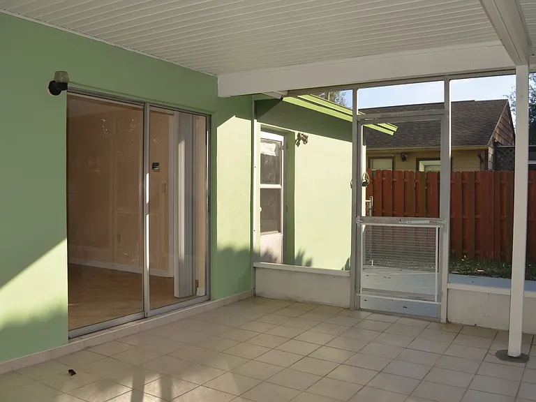 7442 Como Dr — Photo 21