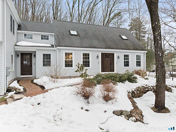 2nd image of 34 Rocklyn Drive