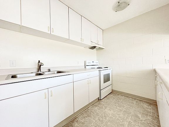 3rd image of 1687 Pensacola St APT 505