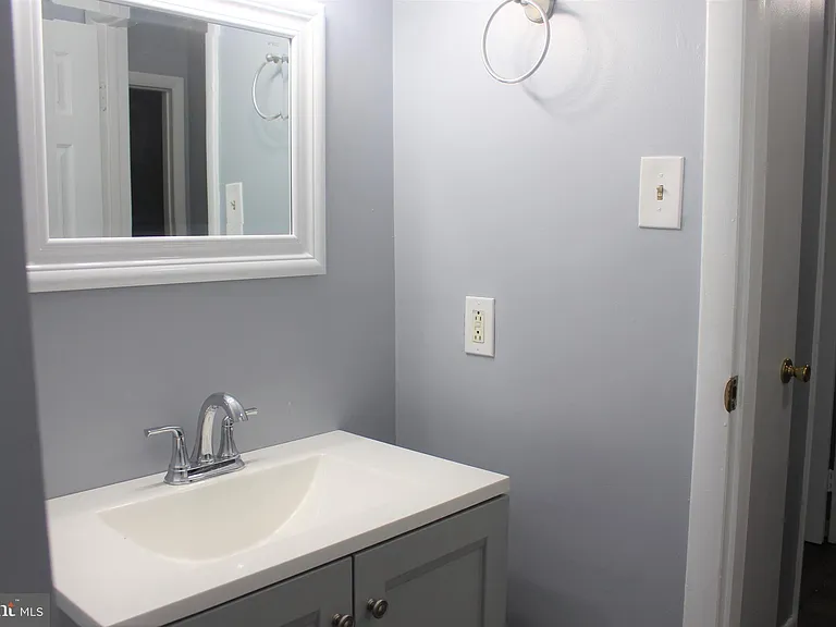 127 Higgins Dr — Photo 10