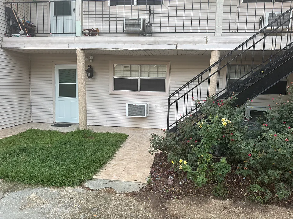 10945 Cherry Hill Ave #1