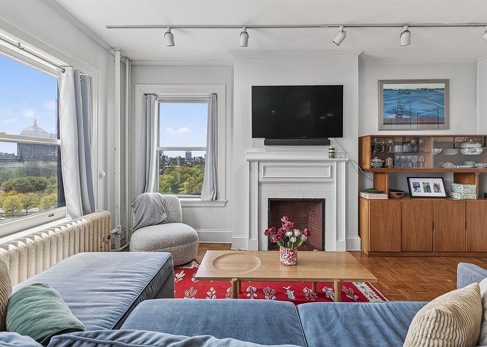 1st image of 48 Beacon St APT 9F