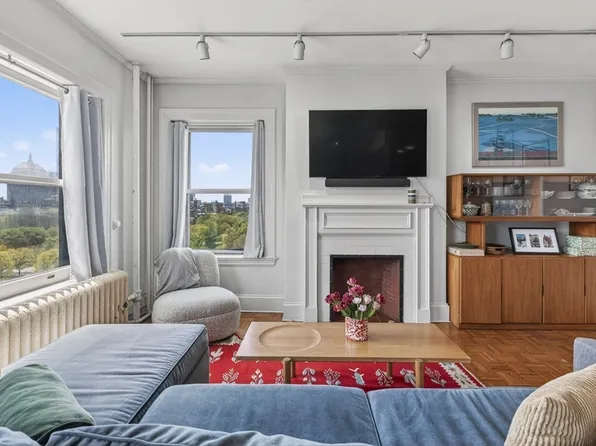 48 Beacon St APT 9F, Boston, MA 02108