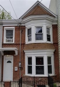 99 Waverly St, Yonkers, NY, 10701