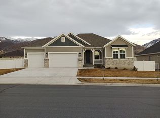 1872 N Frost Dr, Farmington, UT 84025