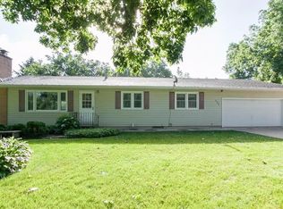 545 2nd St S, Coggon, IA 52218