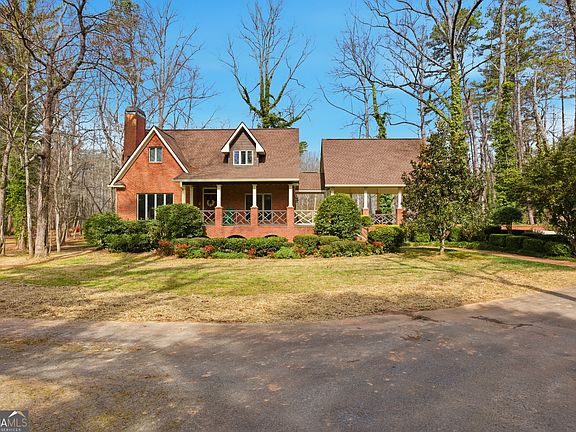 3rd image of 151 Ivy St