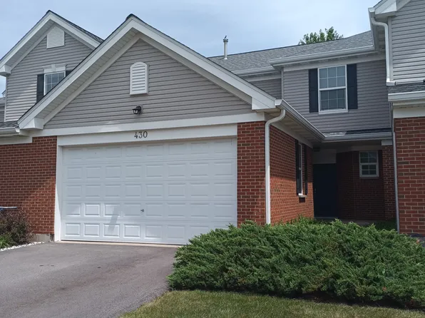 430 Legend Ln, McHenry, IL 60050
