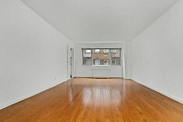 Rented by Emerson Realty NY LLC | media 2