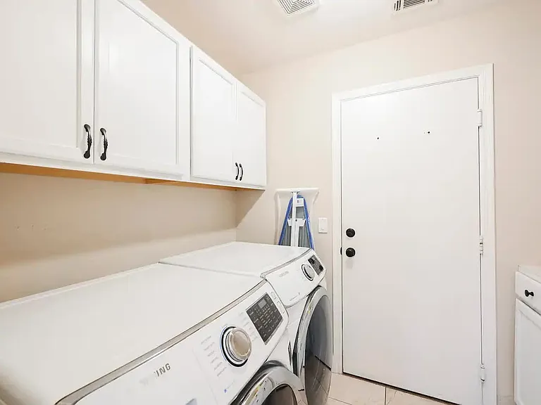 588 Ione Rd — Photo 15