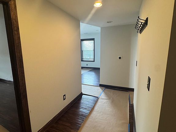 4th image of 5660 W Grand Ave