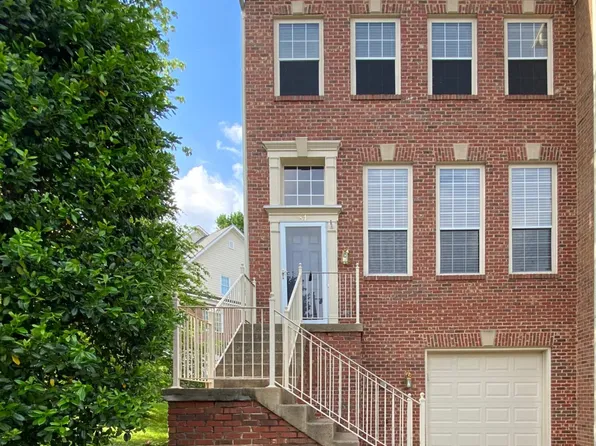 81 Arell Ct, Alexandria, VA 22304