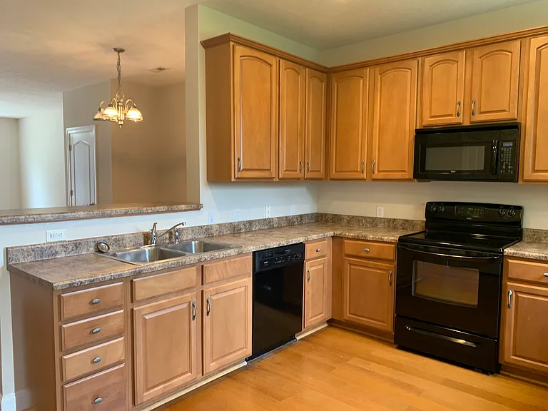 262 Sheliah Ct — Photo 8