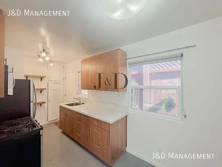 4487 Park Blvd — Photo 4