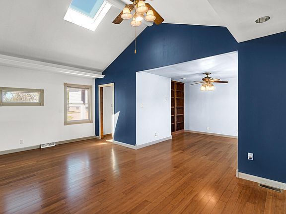 4th image of 10730 Forestdale St