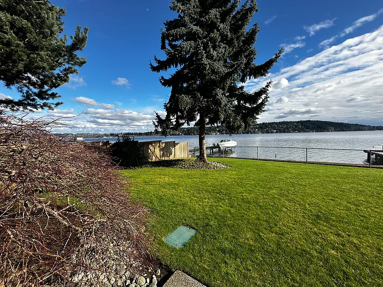 16736 Shore Dr NE — Photo 10