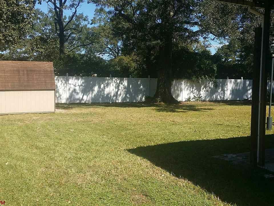 2nd image of 9355 Berkeley St